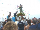 Festeggiamenti in onore di San Rocco, ampia partecipazione.  Tra i momenti più attesi, la processione a mare e il concerto di Franco Simone