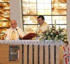 I salesiani Don Tome e Don Angelo salutano la comunità di Corigliano