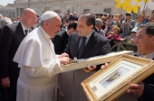 Affidato incontra per la seconda volta Papa Francesco. Il Pontefice benedice la spada di San Michele di Cuturella