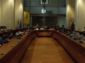 Gli alunni di Monachelle in visita presso  la sala del Consiglio comunale