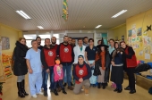 CasaPound distribuisce doni a bambini reparto pediatria dell’ospedale Giovanni Paolo II